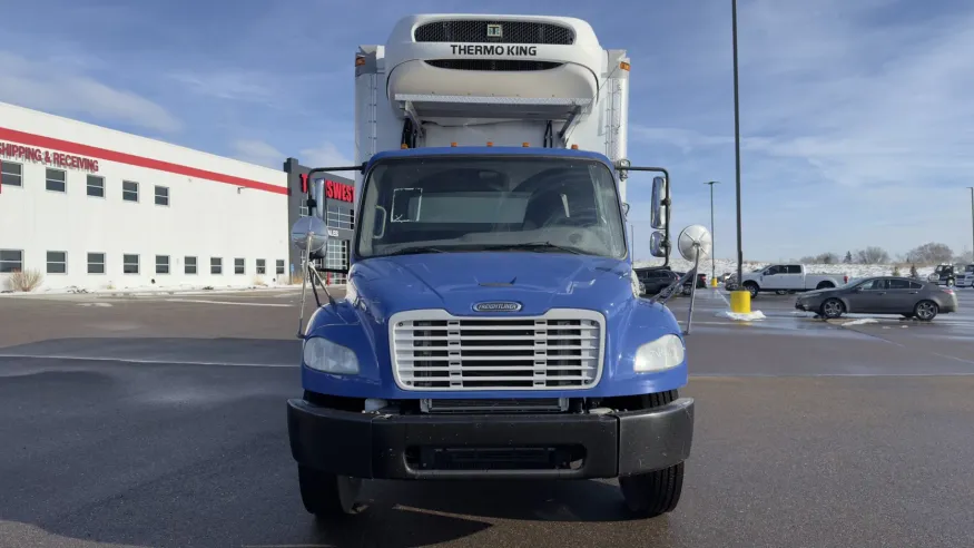 2019 Freightliner M2 106 | Photo 9 of 15