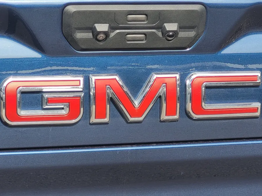 2020 GMC Sierra 2500HD Denali | Photo 10 of 25