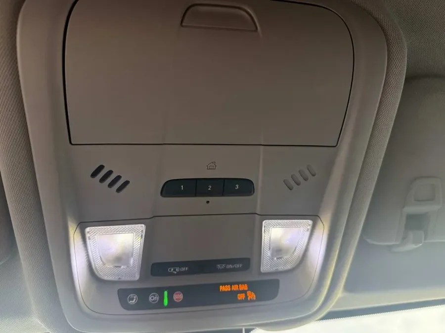 2021 Chevrolet Equinox | Photo 23 of 28