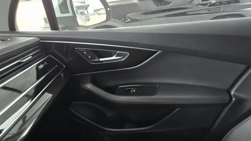 2023 Audi Q7 | Photo 30 of 34