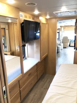 2021 Tiffin Allegro Red 340 38 LL | Thumbnail Photo 13 of 17