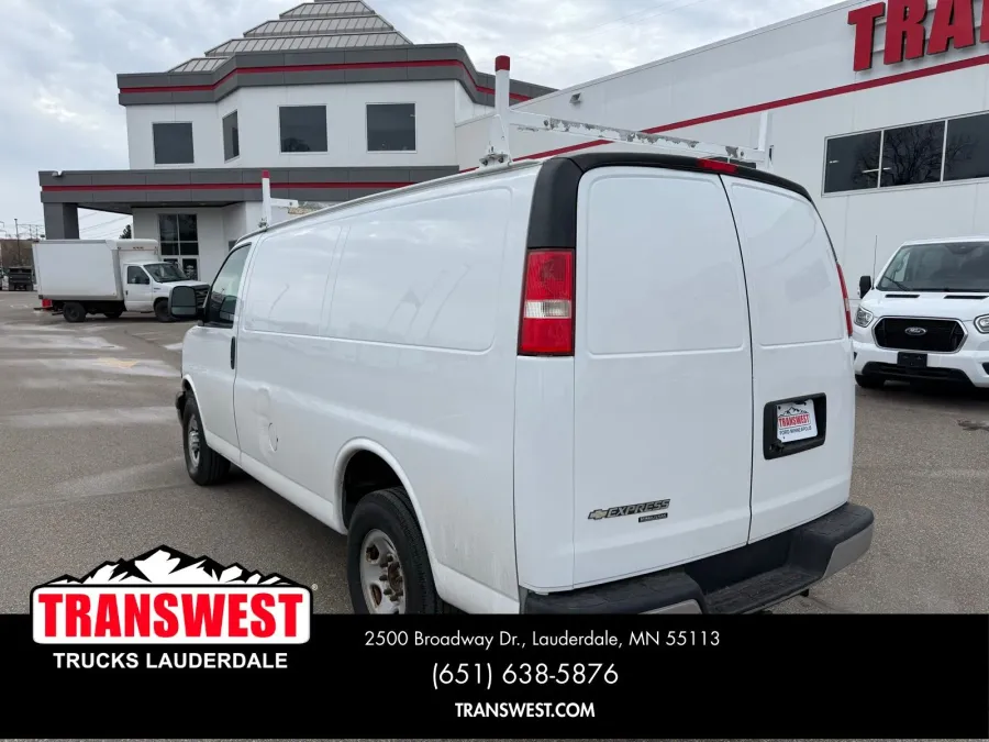 2015 Chevrolet Express 2500 Work Van | Photo 2 of 21