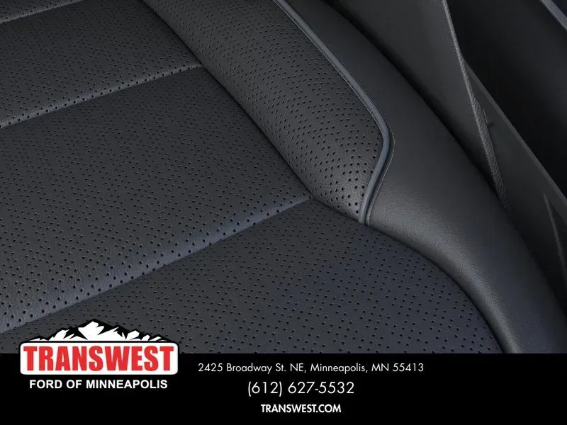 2025 Ford F-150 Lariat | Photo 15 of 22