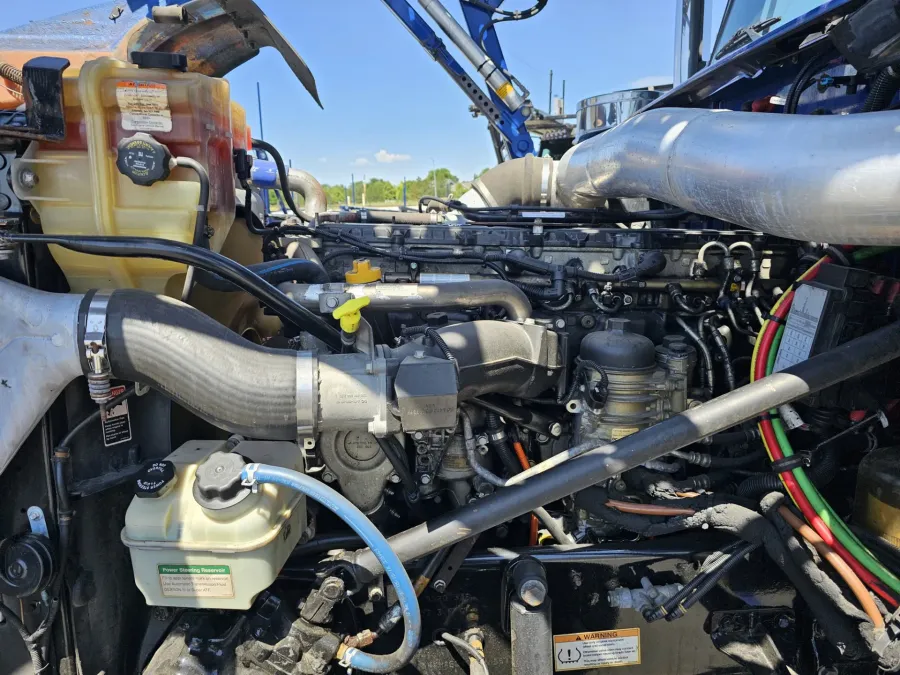 2019 Western Star 4900FA | Photo 14 of 19
