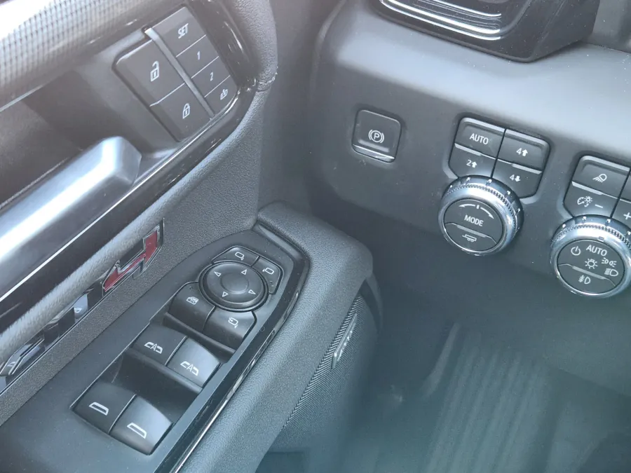 2026 GMC Sierra 1500 AT4 | Photo 15 of 21