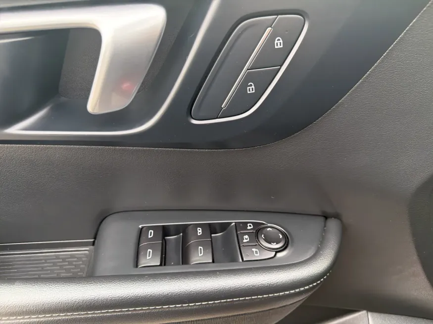 2025 Buick Enclave Preferred | Photo 14 of 24