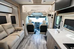 2026 Tiffin Wayfarer 25XLW | Thumbnail Photo 6 of 16