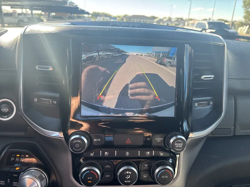 2024 RAM 1500 Laramie | Photo 14 of 19