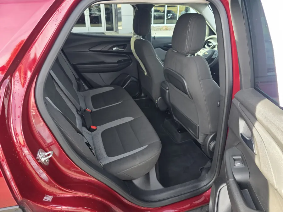 2025 Chevrolet Trailblazer LT | Photo 14 of 22