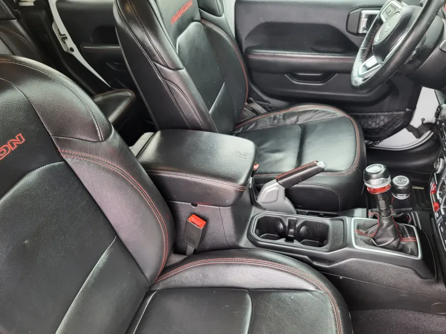 2020 Jeep Gladiator Rubicon | Photo 12 of 26