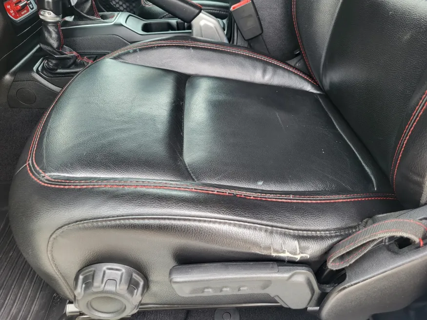 2020 Jeep Gladiator Rubicon | Photo 21 of 26