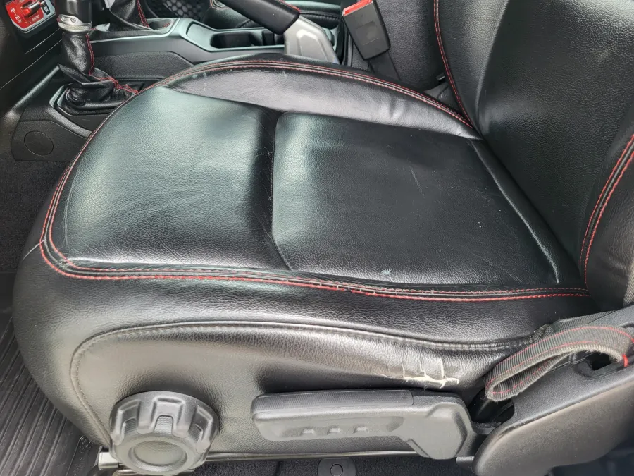 2020 Jeep Gladiator Rubicon | Photo 21 of 26