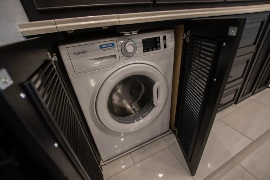 2026 Newmar Summit Aire 4505 | Photo 24 of 27