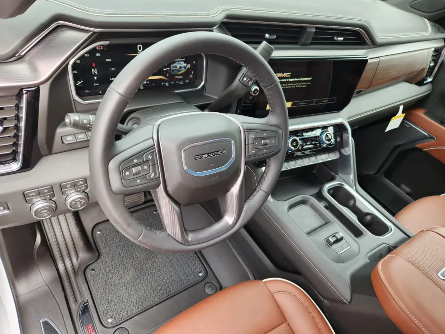 2026 GMC Sierra 3500HD Denali Ultimate | Photo 7 of 31