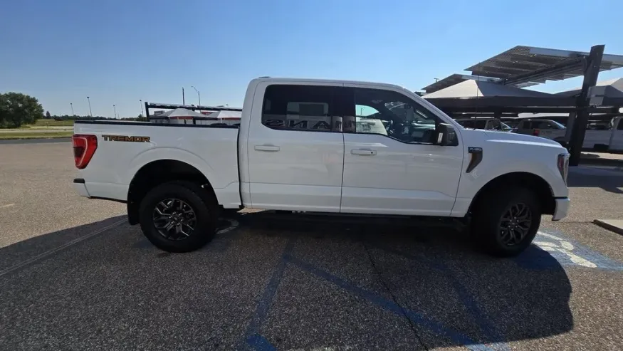 2023 Ford F-150 | Photo 4 of 31