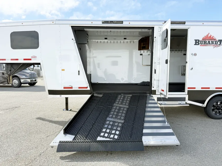 2026 Logan Coach Horse Power Burandt Edition | Photo 19 of 21