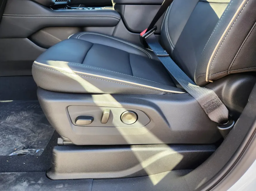 2026 GMC Yukon Elevation | Photo 9 of 30