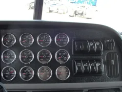 2022 Peterbilt 389 | Thumbnail Photo 9 of 16