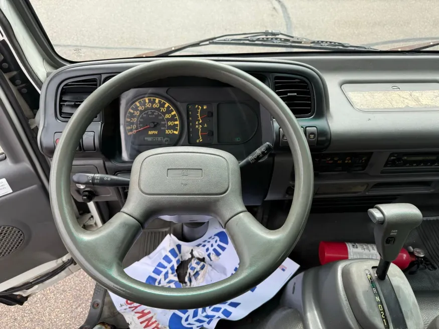 2005 GMC LCF 4500 | Photo 8 of 18