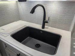 2027 Newmar London Aire 4569 | Thumbnail Photo 16 of 45