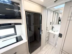 2026 Newmar Freedom Aire 2515 | Thumbnail Photo 13 of 23