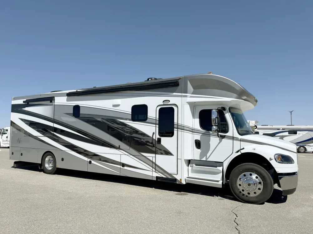 2024 Renegade Verona 40VRB