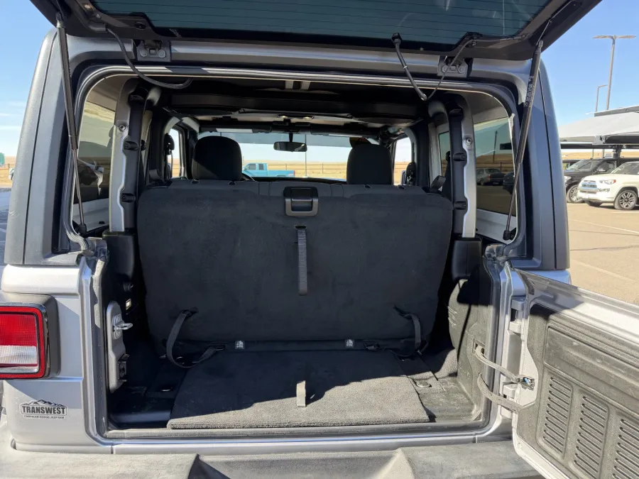 2020 Jeep Wrangler Sport S | Photo 7 of 14