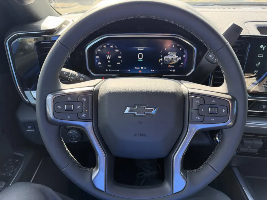 2026 Chevrolet Silverado 3500HD High Country | Photo 18 of 22