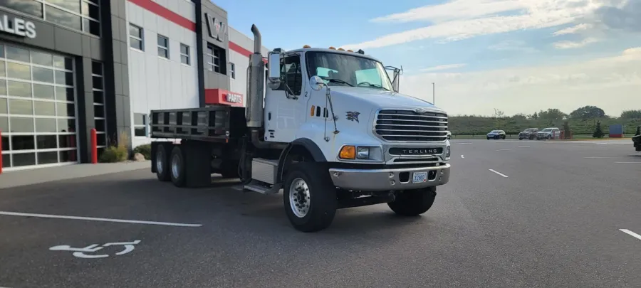 2007 Sterling LT9500 | Photo 3 of 14