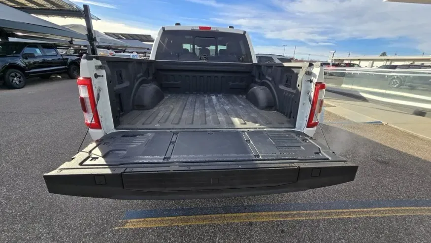 2023 Ford F-150 | Photo 8 of 33