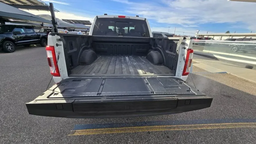 2023 Ford F-150 | Photo 8 of 33