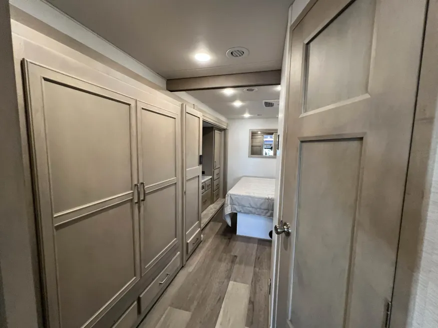 2026 Renegade Verona 40VBH | Photo 19 of 28