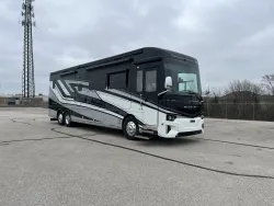 2026 Newmar Dutch Star 4081 | Thumbnail Photo 7 of 42