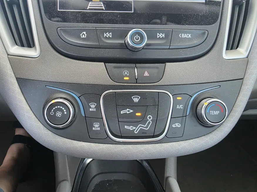 2022 Chevrolet Malibu LS | Photo 18 of 21