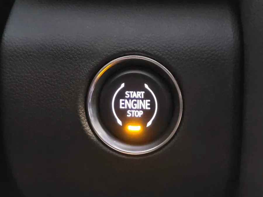 2026 GMC Acadia Denali Ultimate | Photo 17 of 26