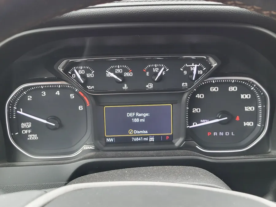 2021 GMC Sierra 1500 AT4 | Photo 13 of 24