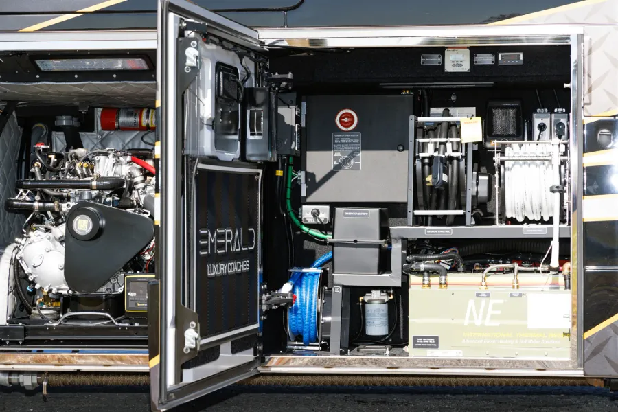 2026 Emerald Prevost H3-45 Triple Slide | Photo 27 of 29