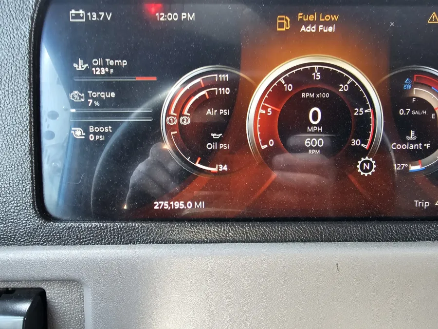 2022 Peterbilt 389 | Photo 16 of 23