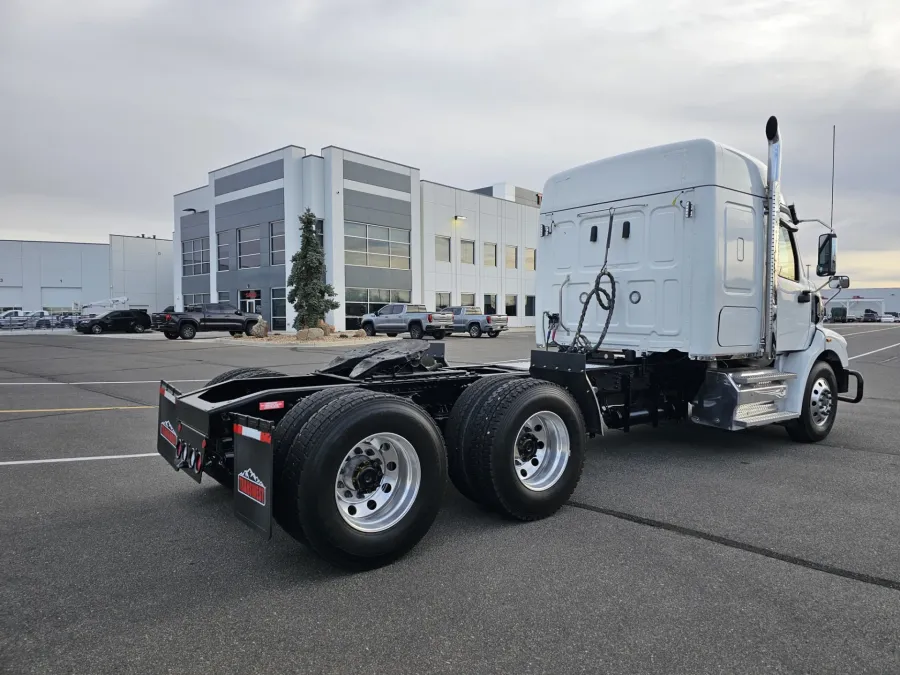 2025 Western Star 47X | Photo 5 of 22