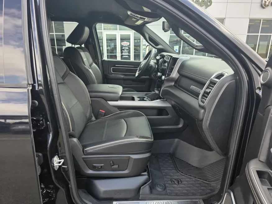 2022 RAM 2500 Laramie | Photo 17 of 27