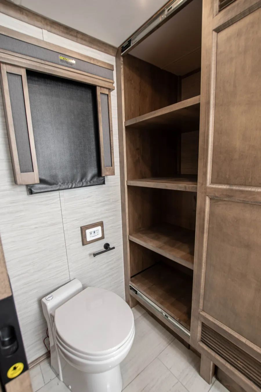 2026 Tiffin Allegro Red 37BA | Photo 28 of 27