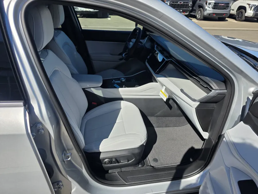 2026 Jeep Cherokee Limited | Photo 16 of 23