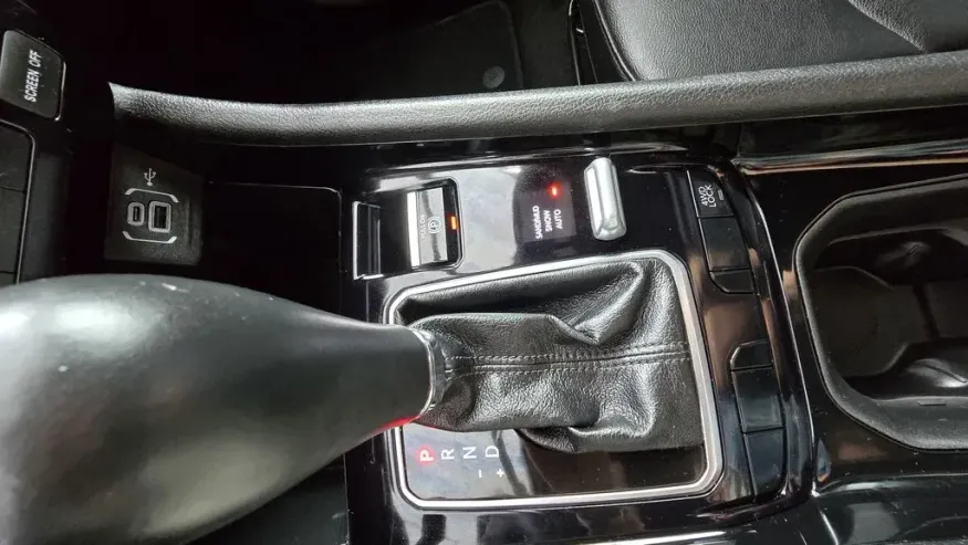 2024 Jeep Compass | Photo 23 of 29