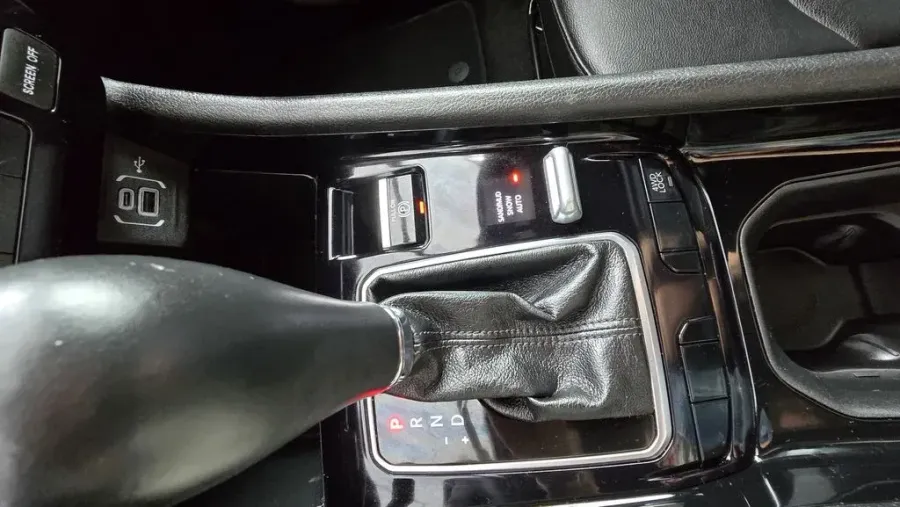 2024 Jeep Compass | Photo 23 of 29