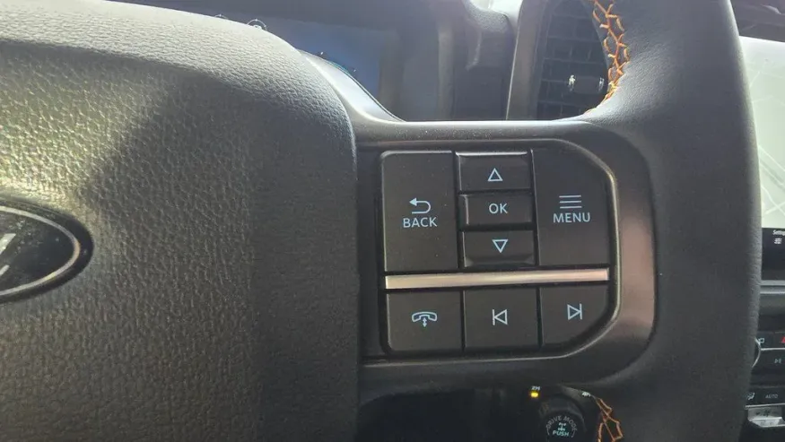 2025 Ford F-150 | Photo 17 of 30