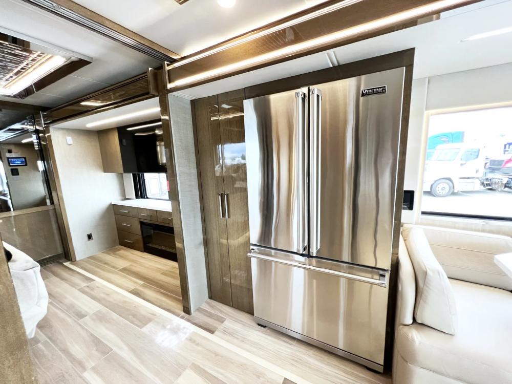 2023 Newmar King Aire 4531 | Photo 14 of 46