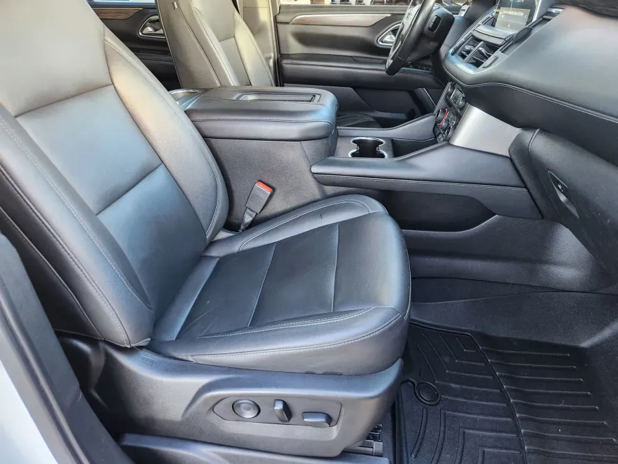 2021 Chevrolet Tahoe LT | Photo 18 of 29