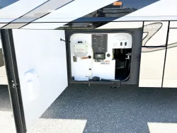 2012 Itasca Ellipse 42QD | Thumbnail Photo 30 of 32