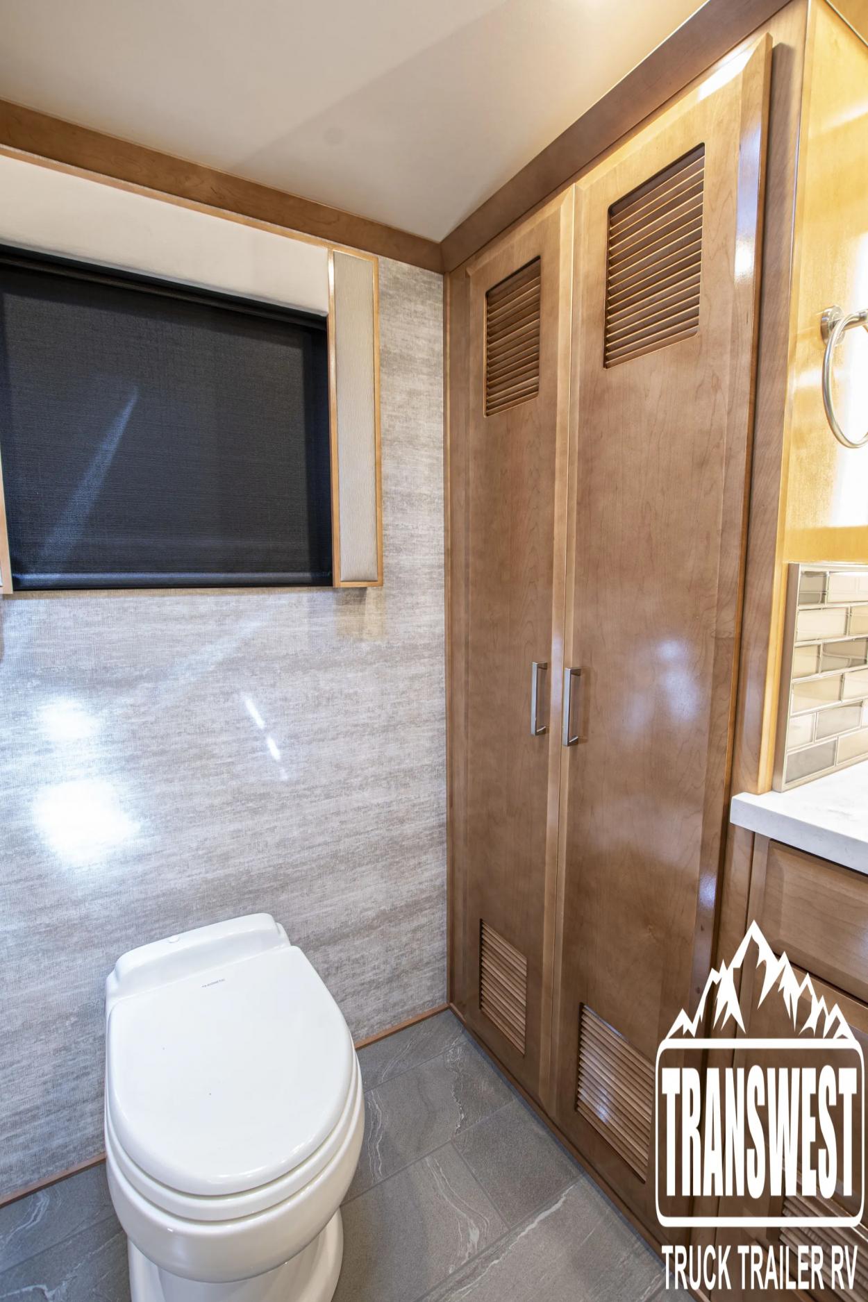 2023 Newmar New Aire 3547 | Photo 23 of 42