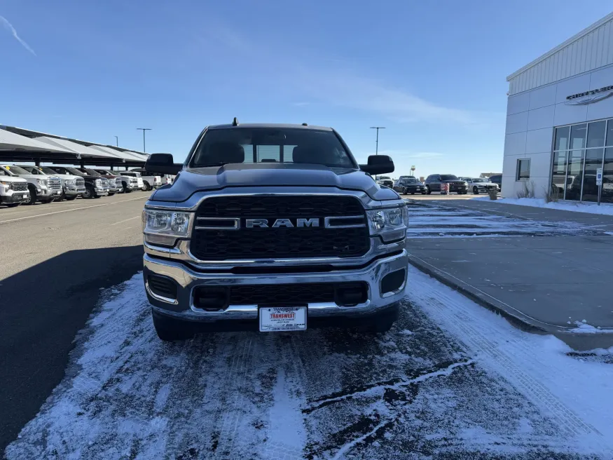 2021 RAM 2500 Tradesman | Photo 2 of 17